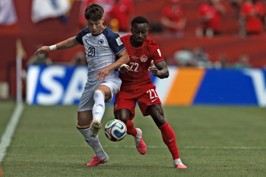 SUMARON UN PUNTO. Fue en Toronto.