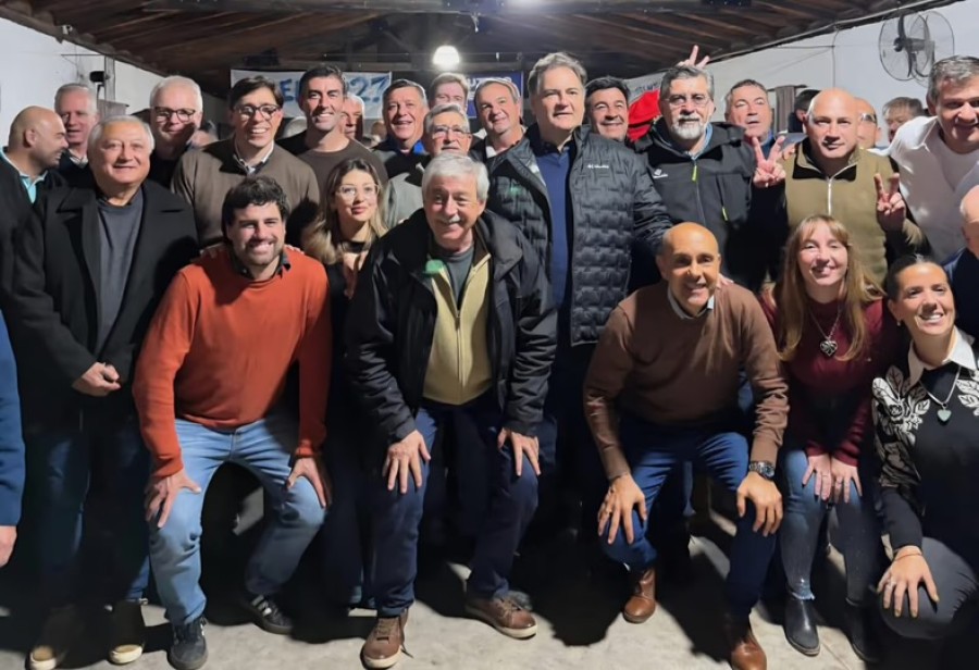 La jornada en Fighiera cont&oacute; con la presencia presencial del ministro Javier Alonso y un fuerte respaldo de gremios e intendentes de la regi&oacute;n.
