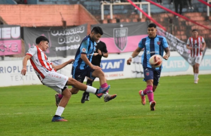 EL LE&Oacute;N SE VOLVI&Oacute; CON LAS MANOS VAC&Iacute;AS DE SU VISITA A ATL&Eacute;TICO ESCOBAR