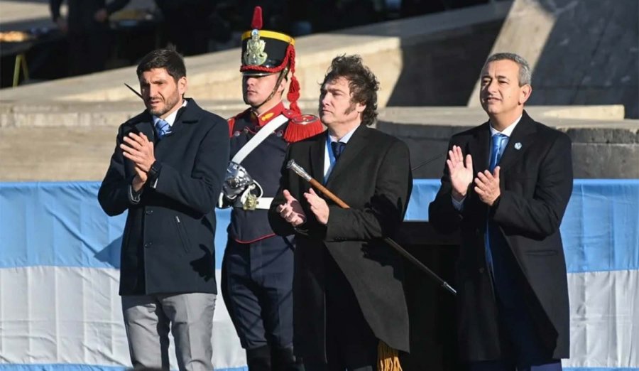 ROSARIO SIEMPRE ESTUVO CERCA. Milei volver&aacute; a encabezar este s&aacute;bado el acto por el D&iacute;a de la Bandera.