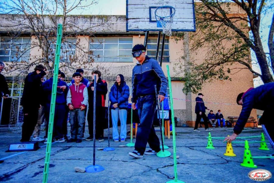 Los alumnos tuvieron oportunidad de interactuar con distintos elementos.