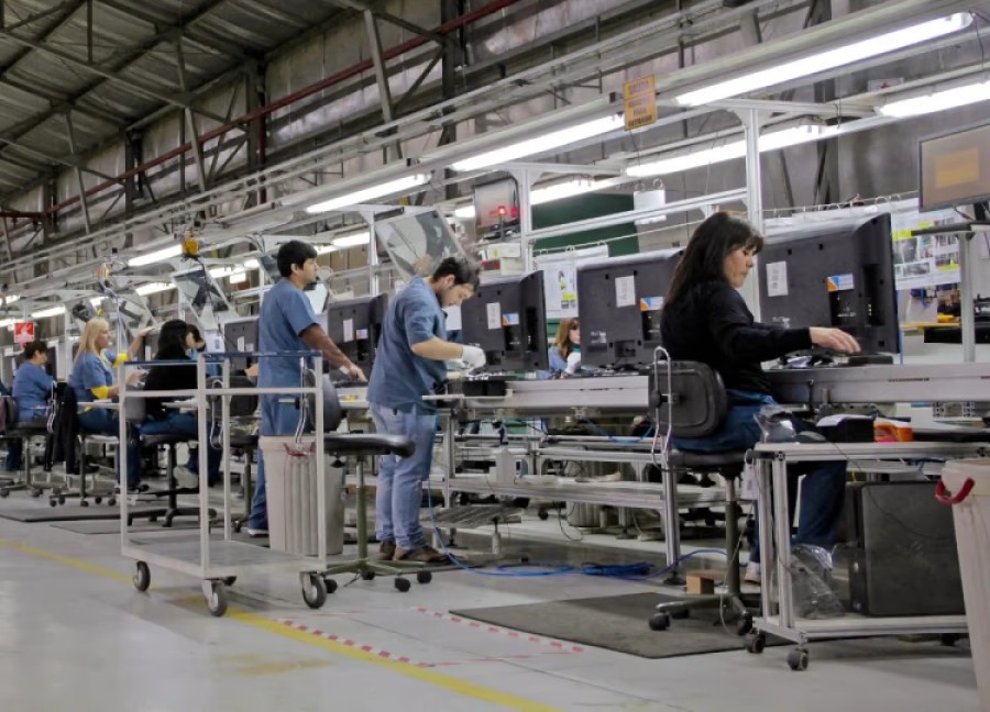 El empleo privado perdi&oacute; 7.600 puestos de trabajo en marzo.