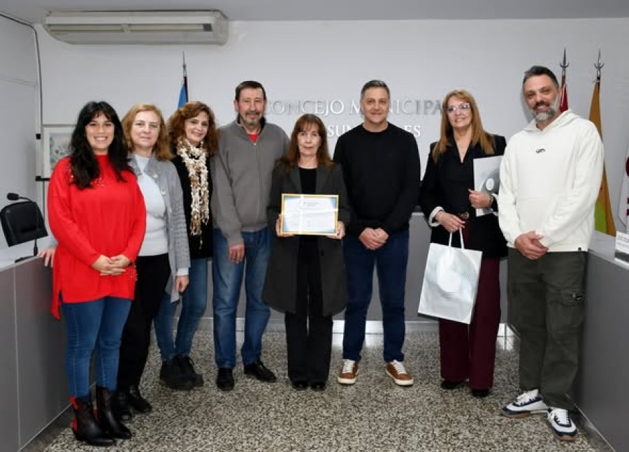 Un instante de la ceremonia desarrollada en el recinto de sesiones.