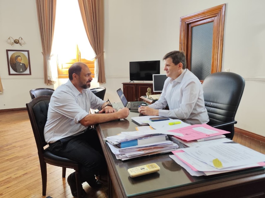 Jos&eacute; Barbero con el secretario de Municipios y Comunas, Horacio Ciancio.