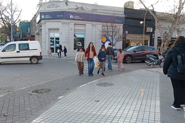 Ni el D&iacute;a del Padre ni el TC lograron reactivar las ventas en los comercios de Rafaela