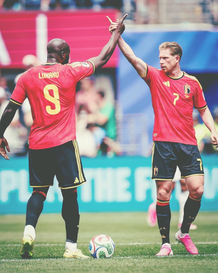 FIGURAS. Lukaku y De Bruyne.