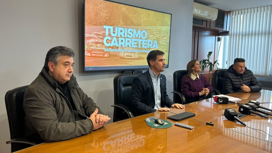 Viotti encabez&oacute; la presentaci&oacute;n del balance referido al regreso del Turismo Carretera a Rafaela.
