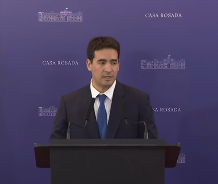 El vocero presidencial, Adri&aacute;n Ravier.