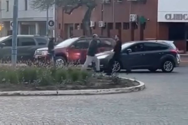 Una pelea en el punto cero de la ciudad, s&iacute;ntoma de un tr&aacute;nsito cada vez m&aacute;s irritable