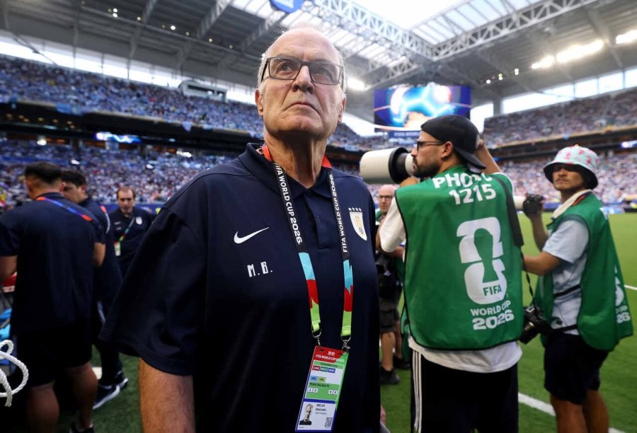 ELIMINACION. Dif&iacute;cil momento para Bielsa y Uruguay.