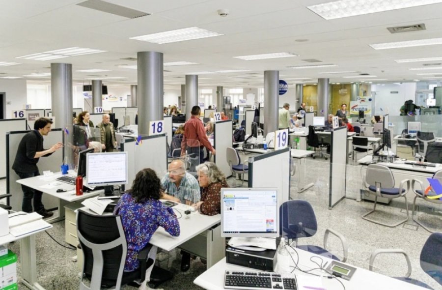 CAMBIO DE EMPLEO. La b&uacute;squeda de mejores salarios y posibilidades de desarrollo profesional encabezan los motivos.