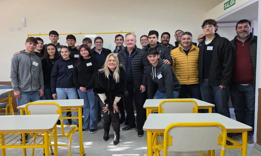 Las autoridades que participaron del acto.