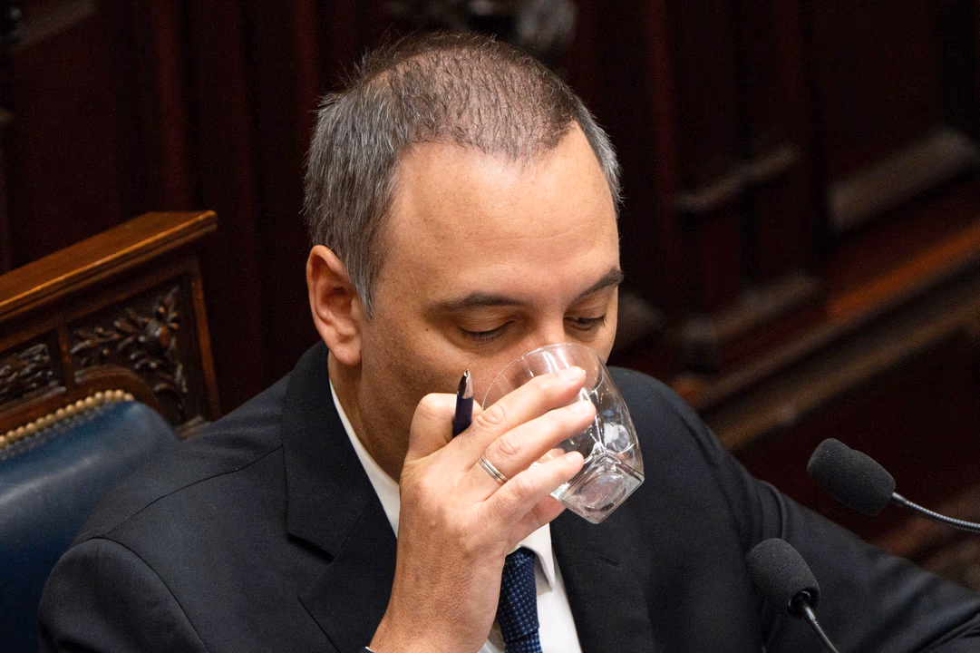 Manuel Adorni en una de sus exposiciones en el Congreso.