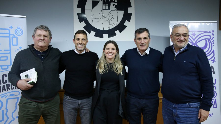 El senador Alcides Calvo se sum&oacute; a la actividad junto a Caren Tepp y Pablo Corsalini, entre otros. (FOTO PRENSA CT)