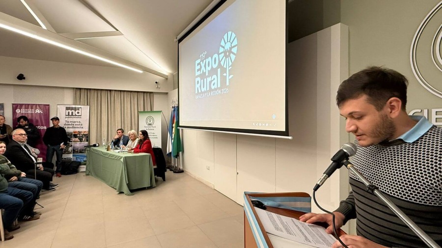 Guillermo Patrono dio detalles sobre la muestra ganadera y de animales de granja. (FOTO PRENSA SRR)