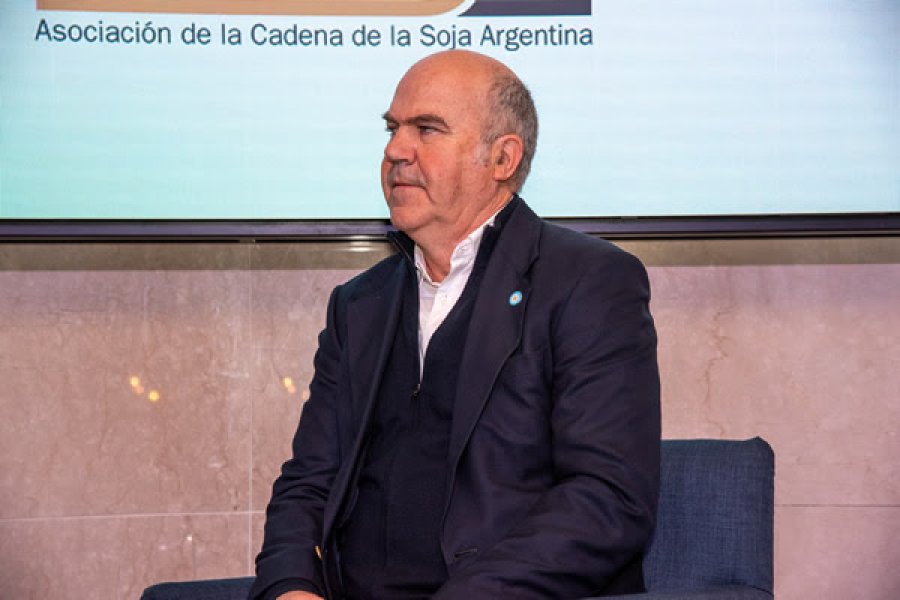 El secretario de Agricultura de la Naci&oacute;n, Sergio Iraeta, agradeci&oacute; el esfuerzo de productores e industria y asegur&oacute; que la gesti&oacute;n busca "sacarle la mochila al campo". (FOTO PRENSA ACSOJA)