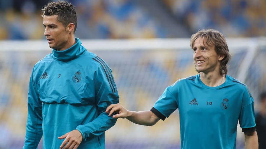 OTROS TIEMPOS. Cristiano Ronaldo y Luka Modric, cuando eran compa&ntilde;eros en Real Madrid.