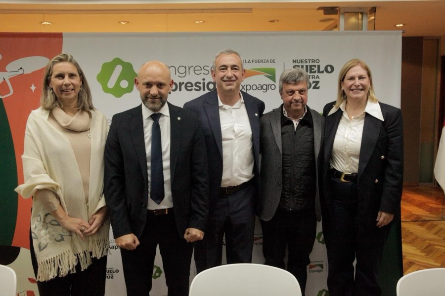 La presentaci&oacute;n se realiz&oacute; en la Casa de Santa Fe.