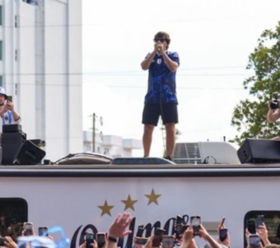 Ciro dio un show para los hinchas argentinos en Miami.