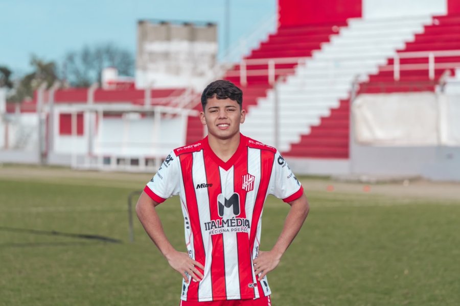 SUNCHALENSE. Cabral ya se puso la camiseta juliense.