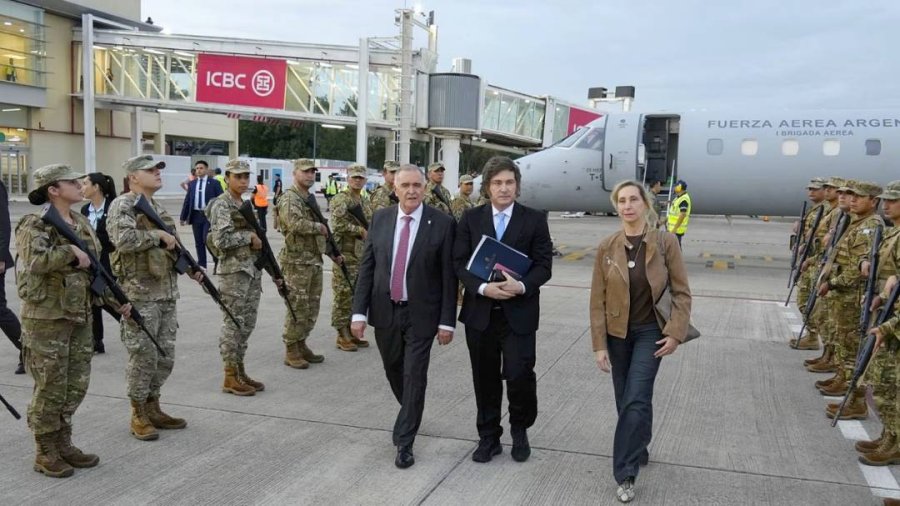 GESTO POLITICO. Milei viajar&aacute; a la provincia de Tucum&aacute;n y se mostrar&aacute; con el gobernador Osvaldo Jaldo en los festejos por el 210&deg; aniversario de la Declaraci&oacute;n de la Independencia.