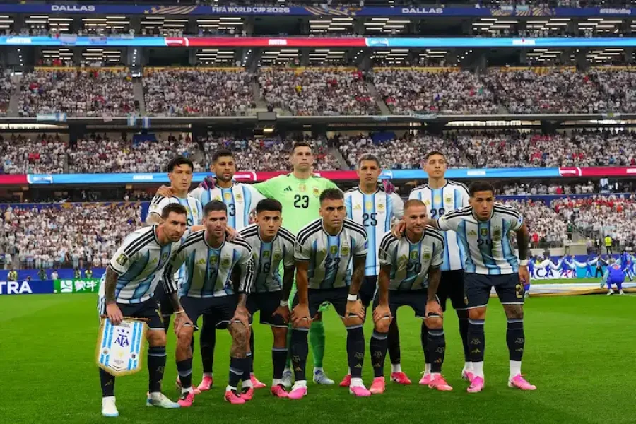 LA SELECCI&Oacute;N ARGENTINA SE METI&Oacute; EN OCTAVOS DE FINAL