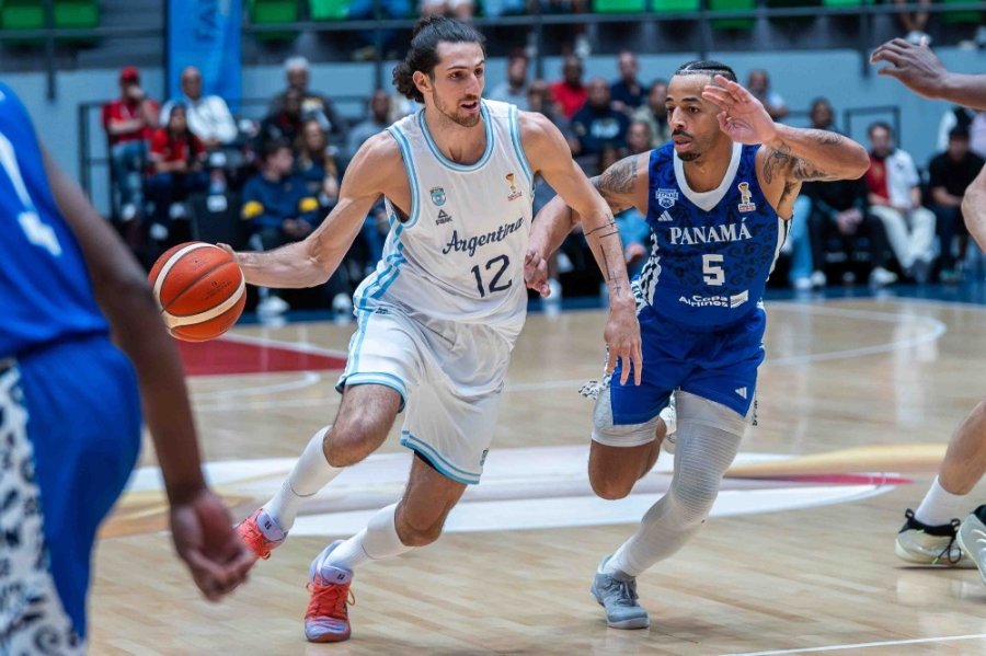 LEANDRO BOLMARO. Jug&oacute; dos buenos partidos en esta ventana internacional.