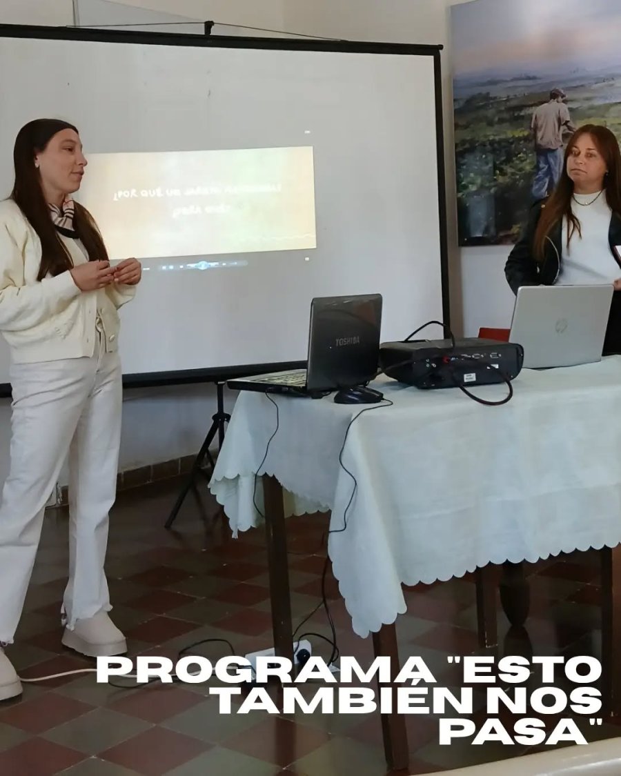 Las disertantes durante la charla.
