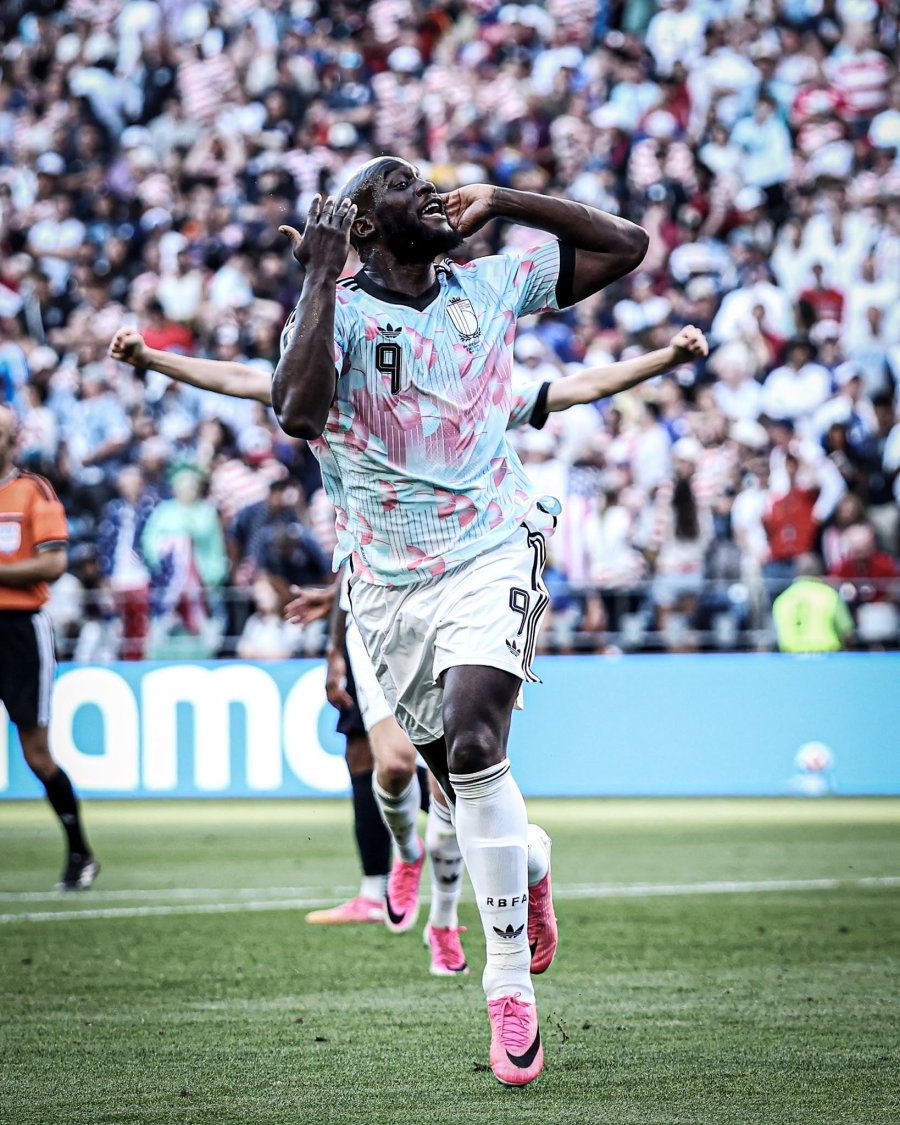SE SACO LAS GANAS. Lukaku en su festejo.