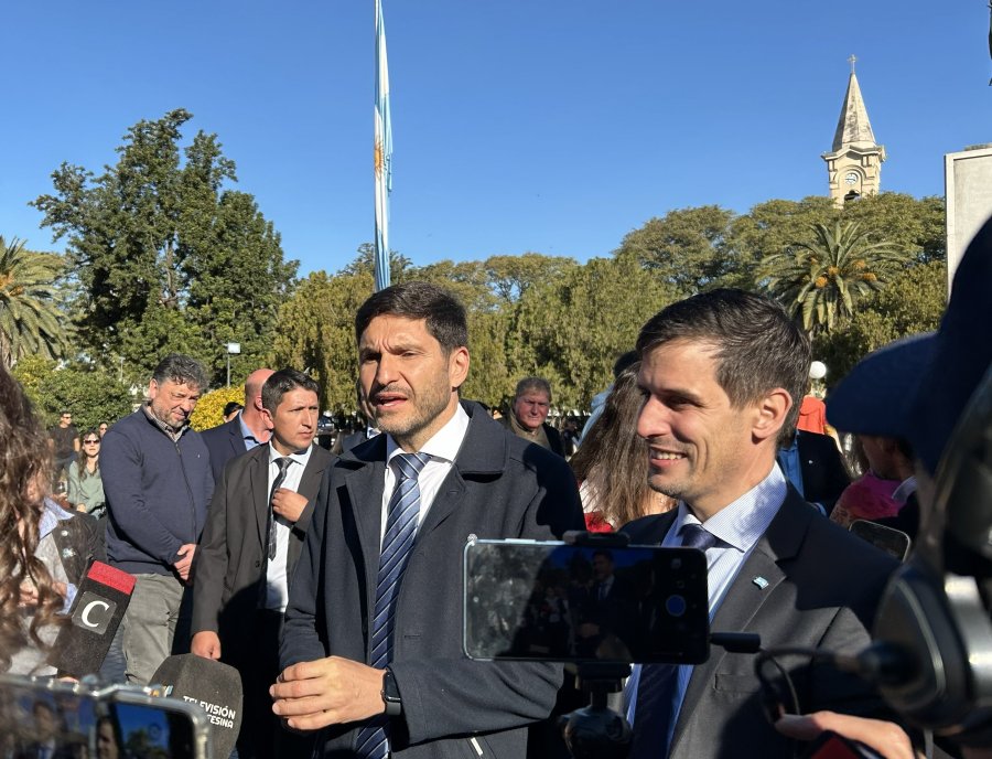 Pullaro y Viotti encabezaron en Rafaela el acto por el 210&deg; aniversario de la Independencia.