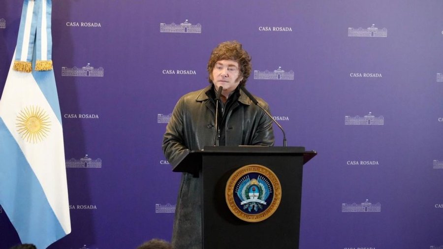 EXHIBICION. El jefe de Estado mantuvo un encuentro de dos horas en Casa Rosada para dar cuenta de la iniciativa.