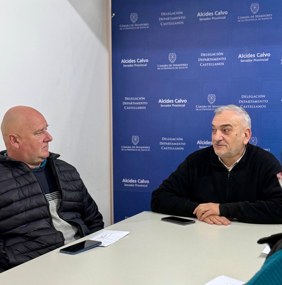Diego Audino y Alcides Calvo durante el encuentro.