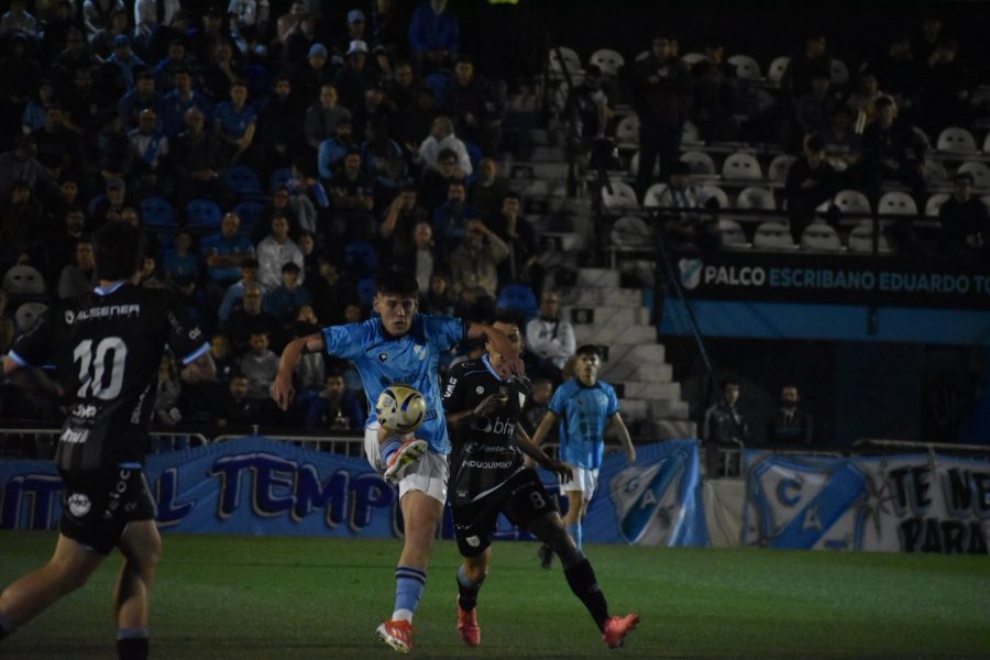 Atl&eacute;tico intent&oacute; atacar cuando qued&oacute; en desventaja (prensa Atl&eacute;tico).