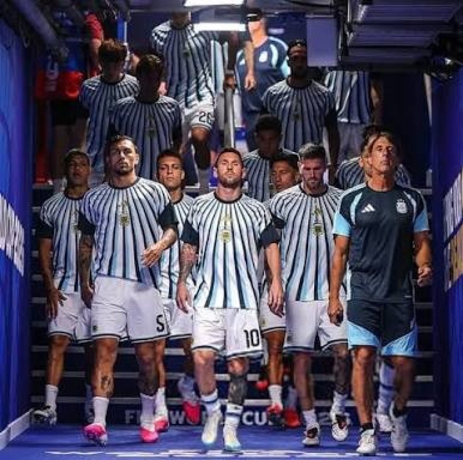 AC&Aacute; VENIMOS NOSOTROS