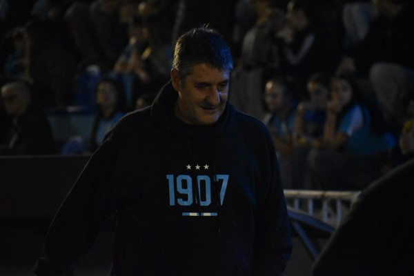Fernando Quir&oacute;z tras el debut con derrota: "El equipo necesita trabajo para agarrar la idea que queremos"
