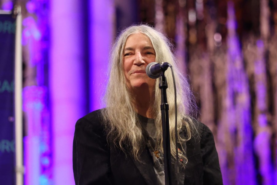 La artista estadounidense&nbsp;Patti Smith pidi&oacute; disculpas por haber calificado a Espa&ntilde;a como "los buenos"..