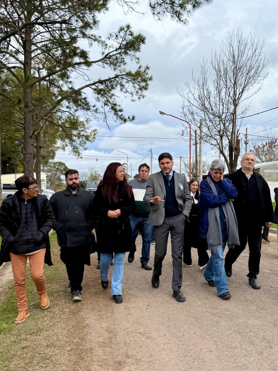 La comitiva recorriendo Garibaldi.