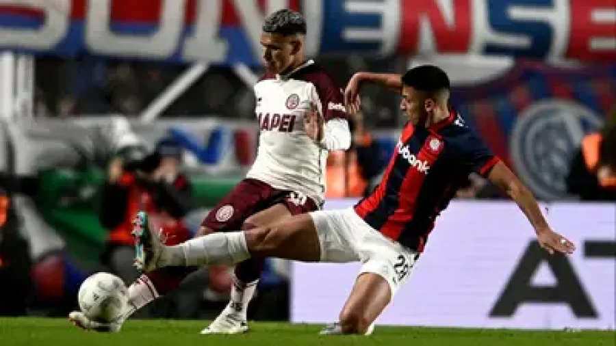SAN LORENZO VISITA A LAN&Uacute;S