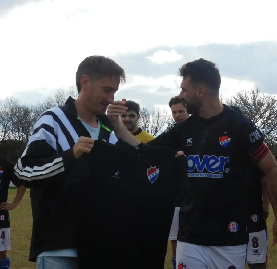 MAT&Iacute;AS MANNA JUNTO AL PLANTEL DE BOCH&Oacute;FILO BOCHAZO, EN SAN VICENTE