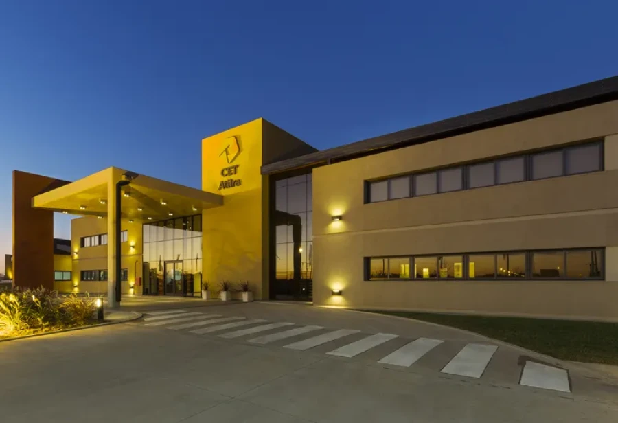 El campus del CET aguarda a la infancia.