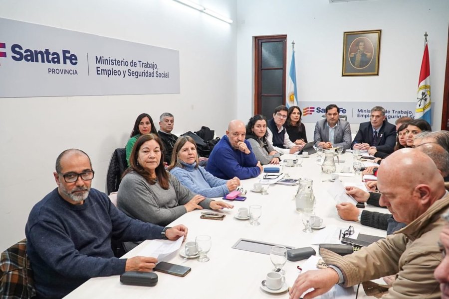 NEGOCIACIONES PARITARIAS. El gobierno provincial establecer&aacute; por decreto los aumentos, incluso, para aquellos sectores que no lo han convalidado.