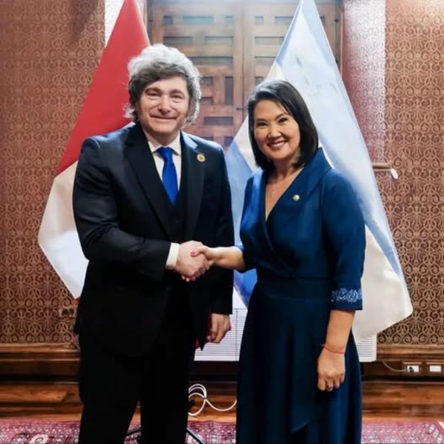 ACTO PROTOCOLAR. El presidente de los argentinos dijo presente en la asunci&oacute;n de Keiko Fujimori en Per&uacute; y se habla de "mayor integraci&oacute;n".