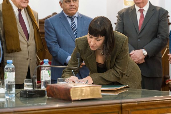 Natalia Carinelli jur&oacute; como jueza subrogante en los Tribunales de Rafaela
