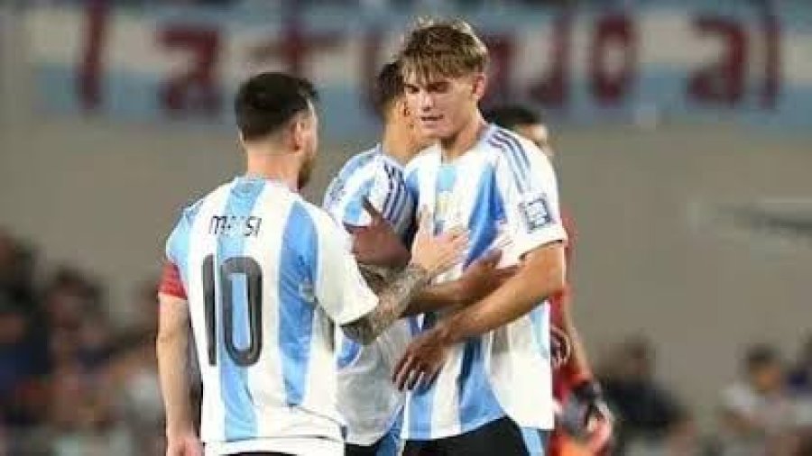MESSI Y NICO PAZ