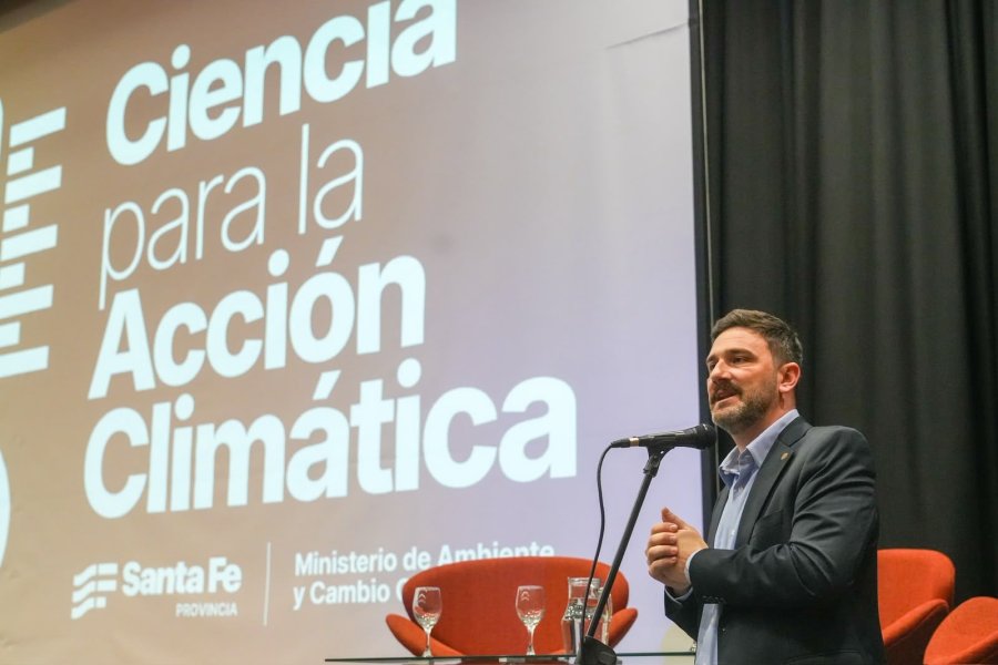 ENRIQUE ESTEVEZ. El ministro destac&oacute; que el plan se apoya en el diagn&oacute;stico clim&aacute;tico m&aacute;s preciso elaborado hasta ahora sobre el territorio santafesino.