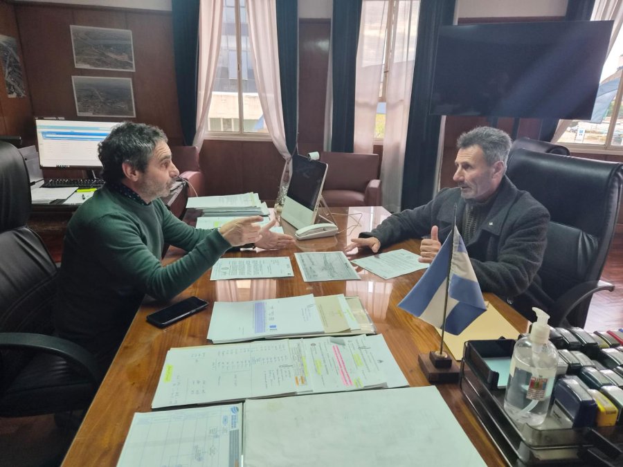 Gast&oacute;n Bruno y Adri&aacute;n Sola durante el encuentro.