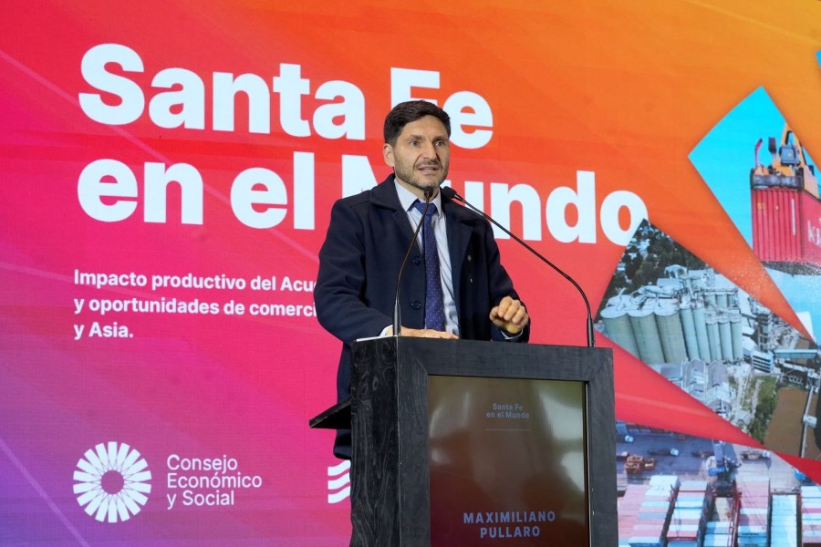 Pullaro encabez&oacute; en Rosario la apertura de la jornada &ldquo;Santa Fe en el mundo".