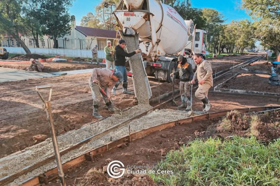 Cuadrilla Municipal en plena labor.