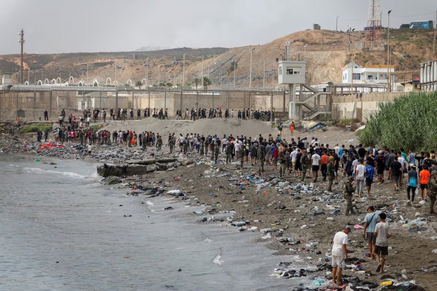 CRISIS MIGRATORIA DE CEUTA. Ya son m&aacute;s de 60 las personas muertas en el mar mientras miles regresan a Marruecos.