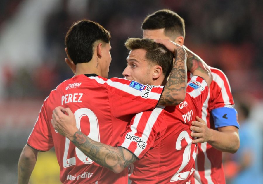 ESTUDIANTES SUPER&Oacute; A DEFENSA